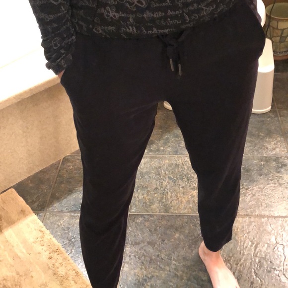 🍋lululemon On the Fly black pant❤️Thin and comfy! - Picture 12 of 16